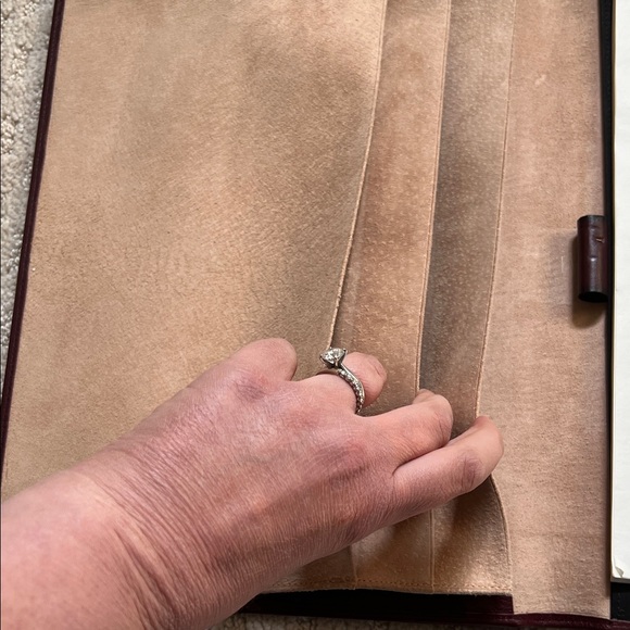 Vintage Leather and Suede Padfolio in Burgundy Excellent condition - Picture 8 of 13